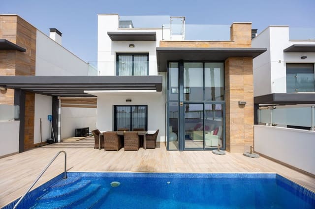Chalet de 3 habitaciones en Lomas de Cabo Roig - Los Dolses, Orihuela en venta con piscina garaje - 435.000 € (Ref: 9978098)