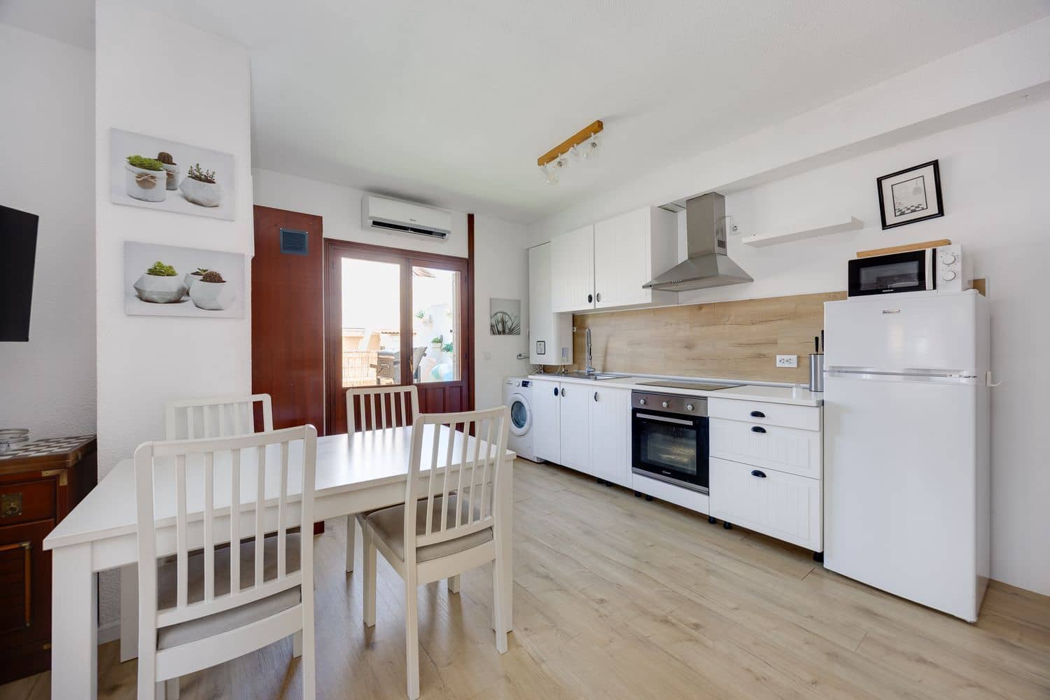 1 soveværelse Lejlighed til salg i Torrevieja med garage - € 159.000 (Ref: 9993800)