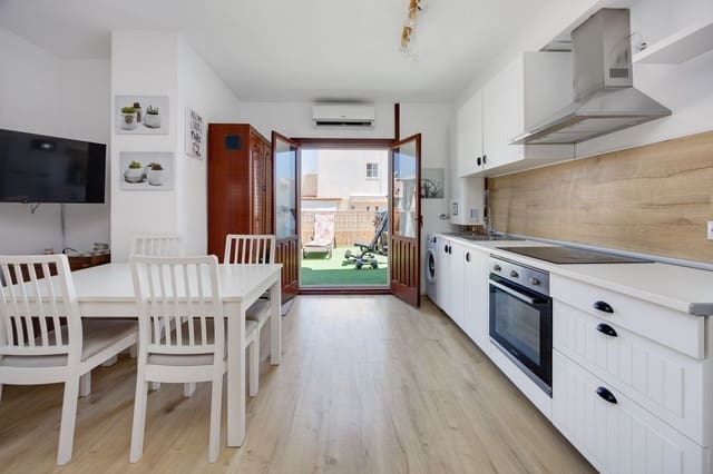 1 soveværelse Lejlighed til salg i Avenida Habaneras - Curva de Palangre, Torrevieja med garage - € 159.000 (Ref: 9993800)