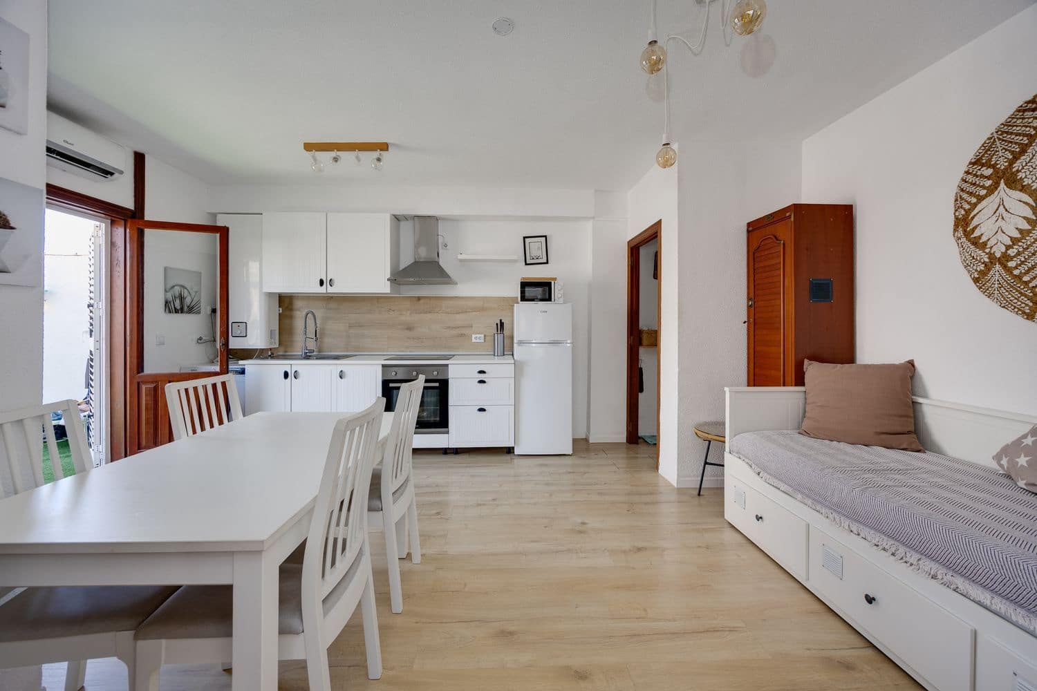 1 soveværelse Lejlighed til salg i Torrevieja med garage - € 159.000 (Ref: 9993800)