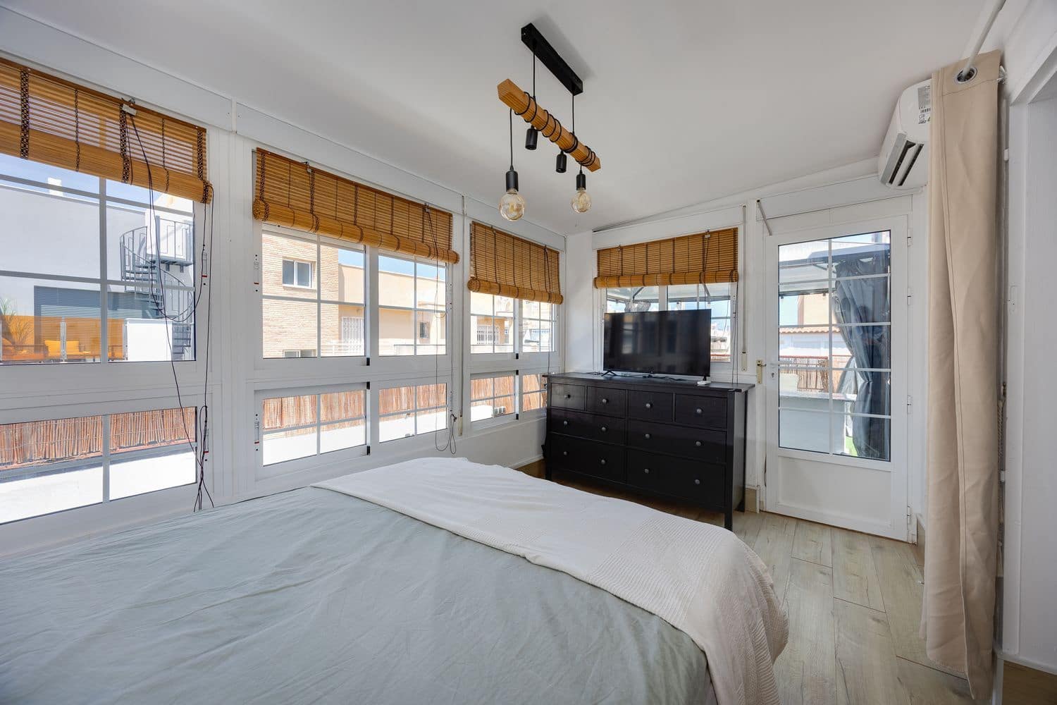 1 soveværelse Lejlighed til salg i Torrevieja med garage - € 159.000 (Ref: 9993800)