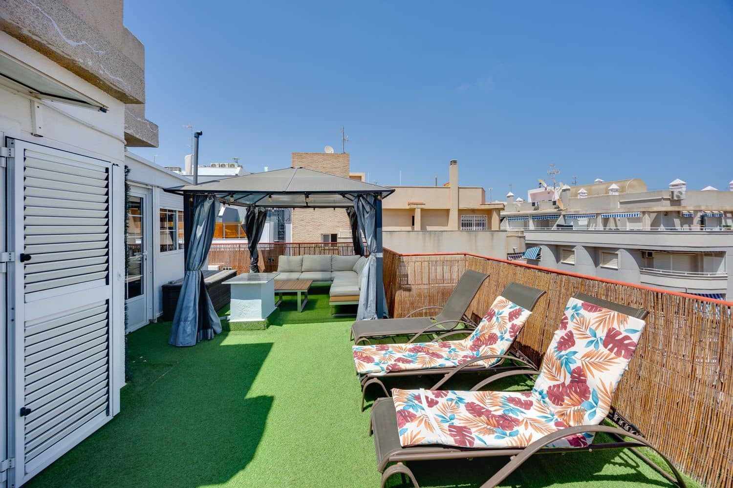 1 soveværelse Lejlighed til salg i Torrevieja med garage - € 159.000 (Ref: 9993800)