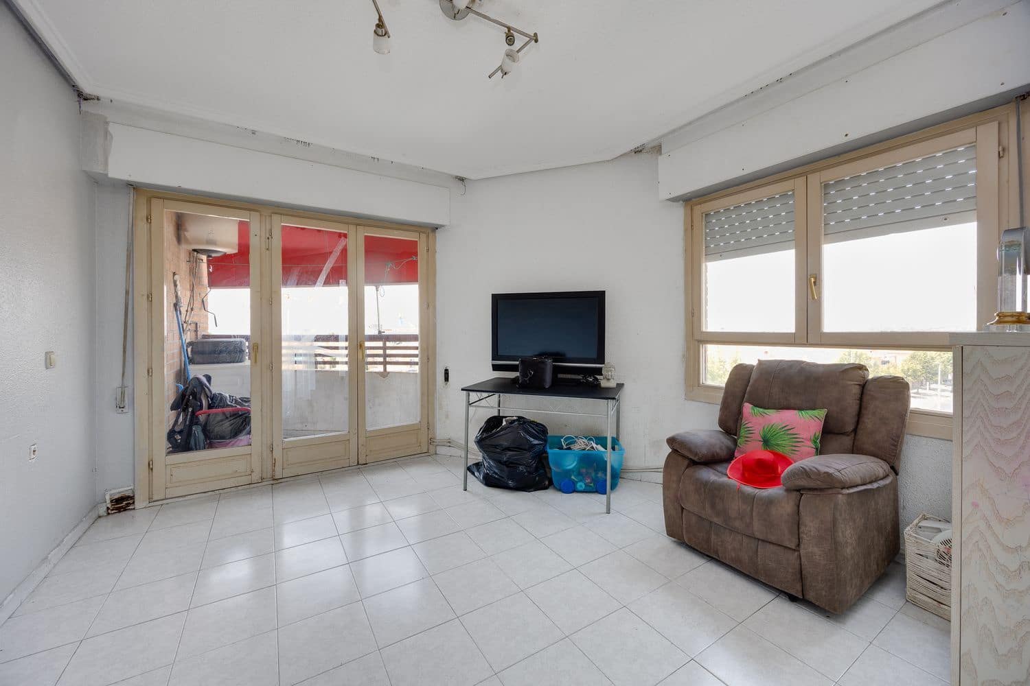 1 bedroom Apartment for sale in Torrevieja with pool garage - € 75,000 (Ref: 9993801)