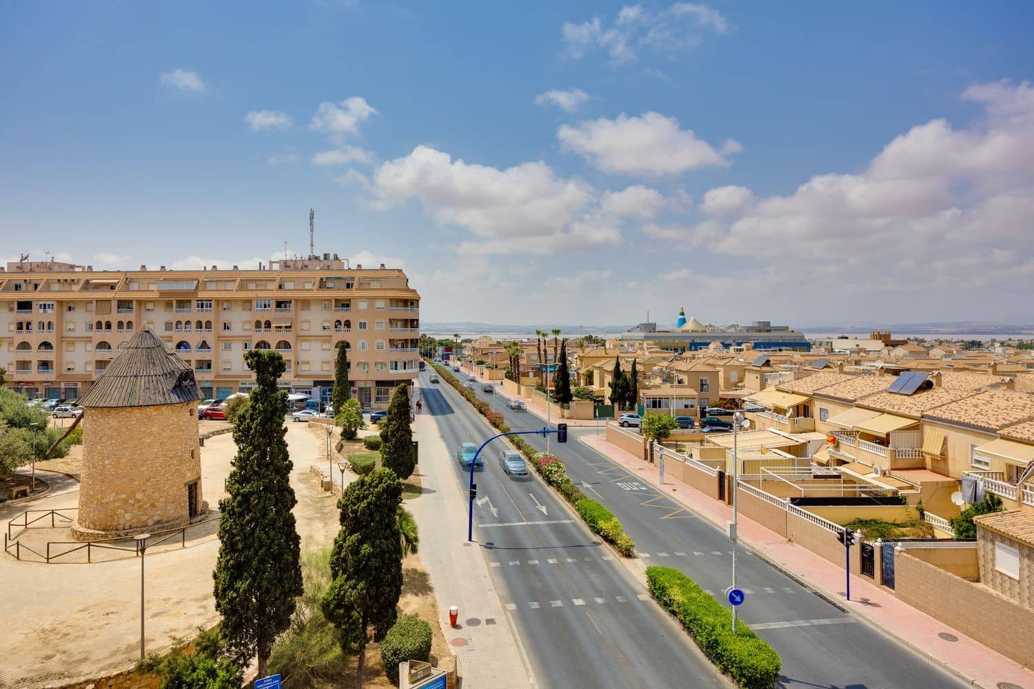 1 bedroom Apartment for sale in Torrevieja with pool garage - € 75,000 (Ref: 9993801)