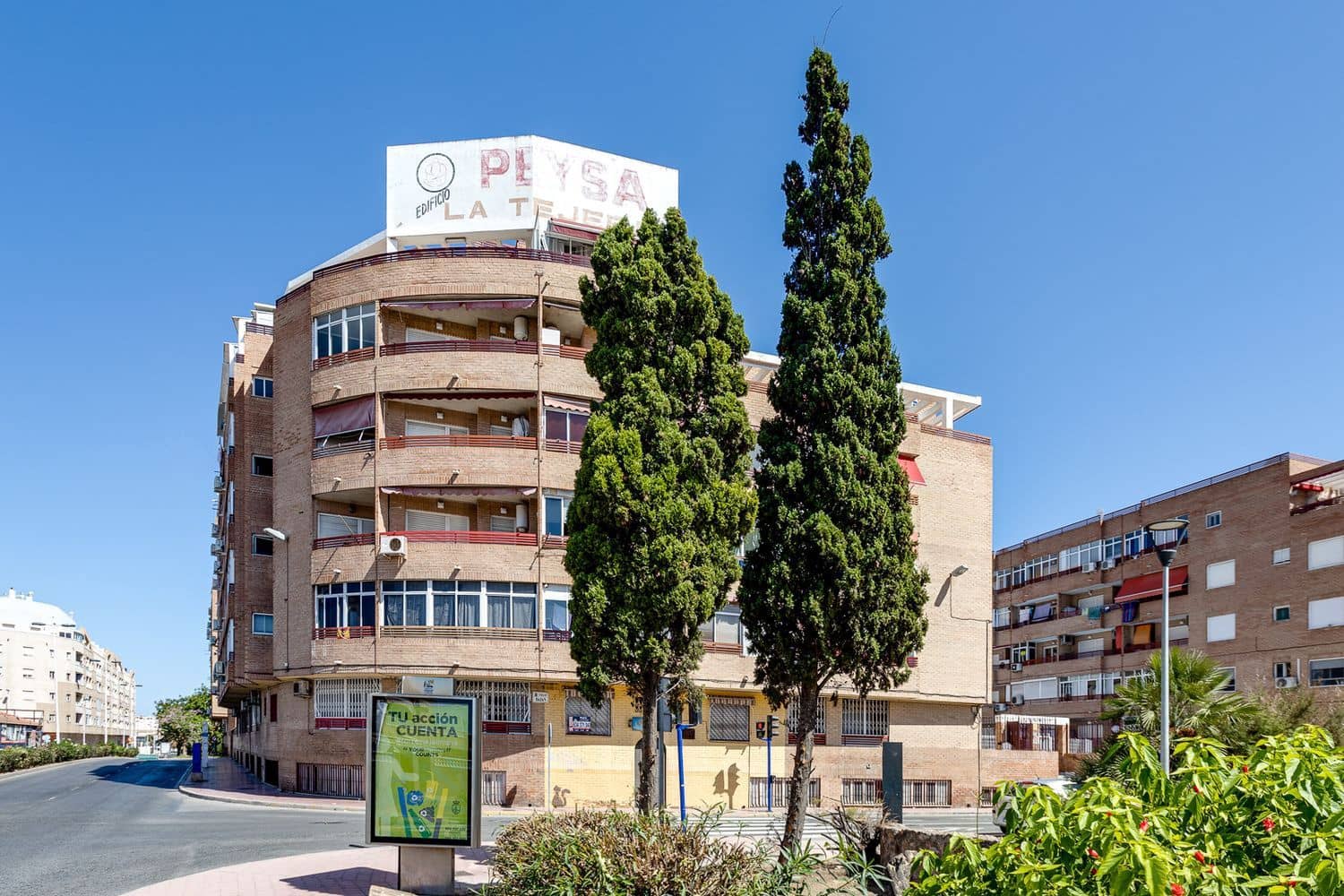 1 bedroom Apartment for sale in Torrevieja with pool garage - € 75,000 (Ref: 9993801)