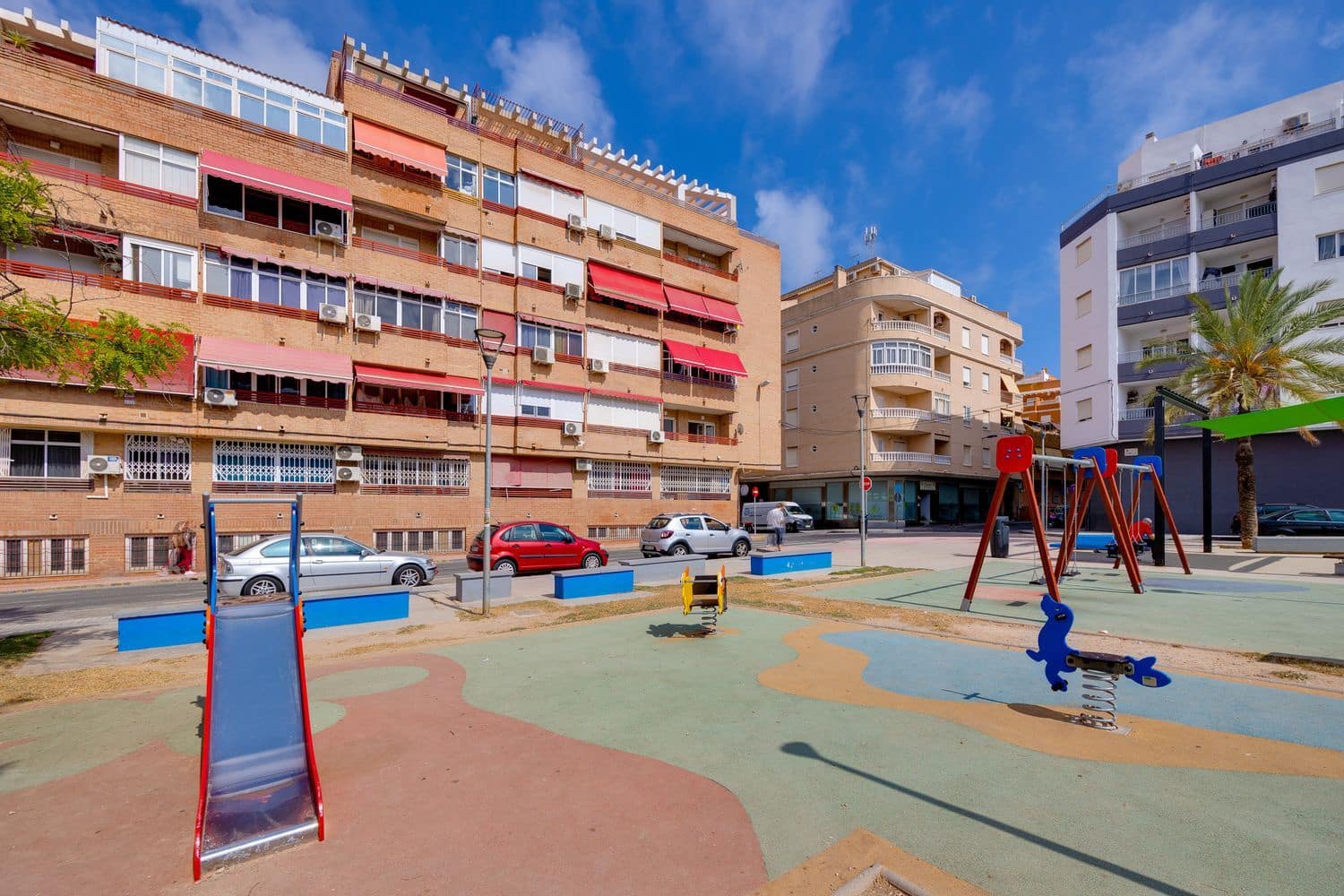 1 bedroom Apartment for sale in Torrevieja with pool garage - € 75,000 (Ref: 9993801)
