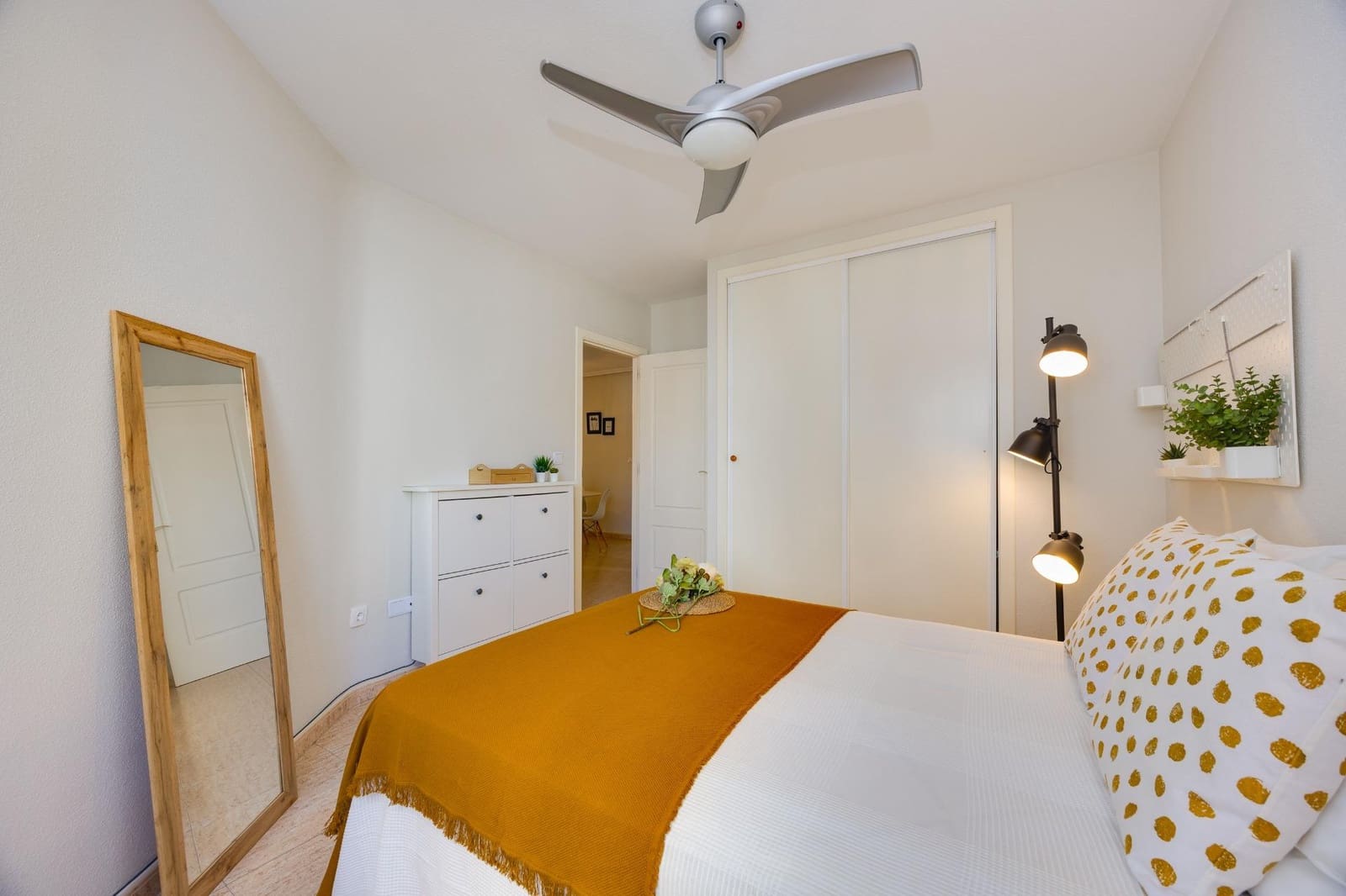 Apartamento de 1 habitación en Torrevieja en venta con garaje - 109.990 € (Ref: 10007198)