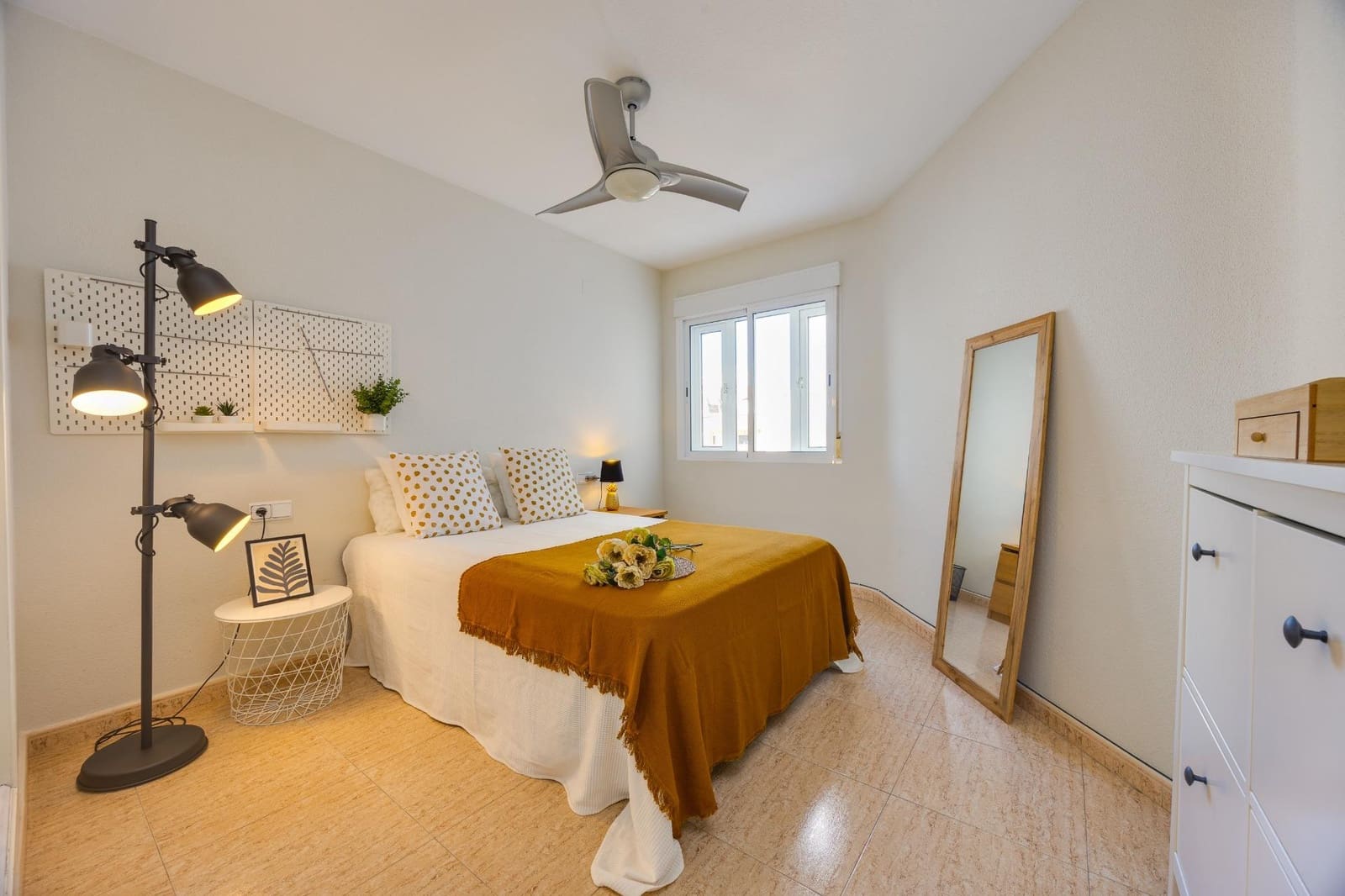 Apartamento de 1 habitación en Torrevieja en venta con garaje - 109.990 € (Ref: 10007198)
