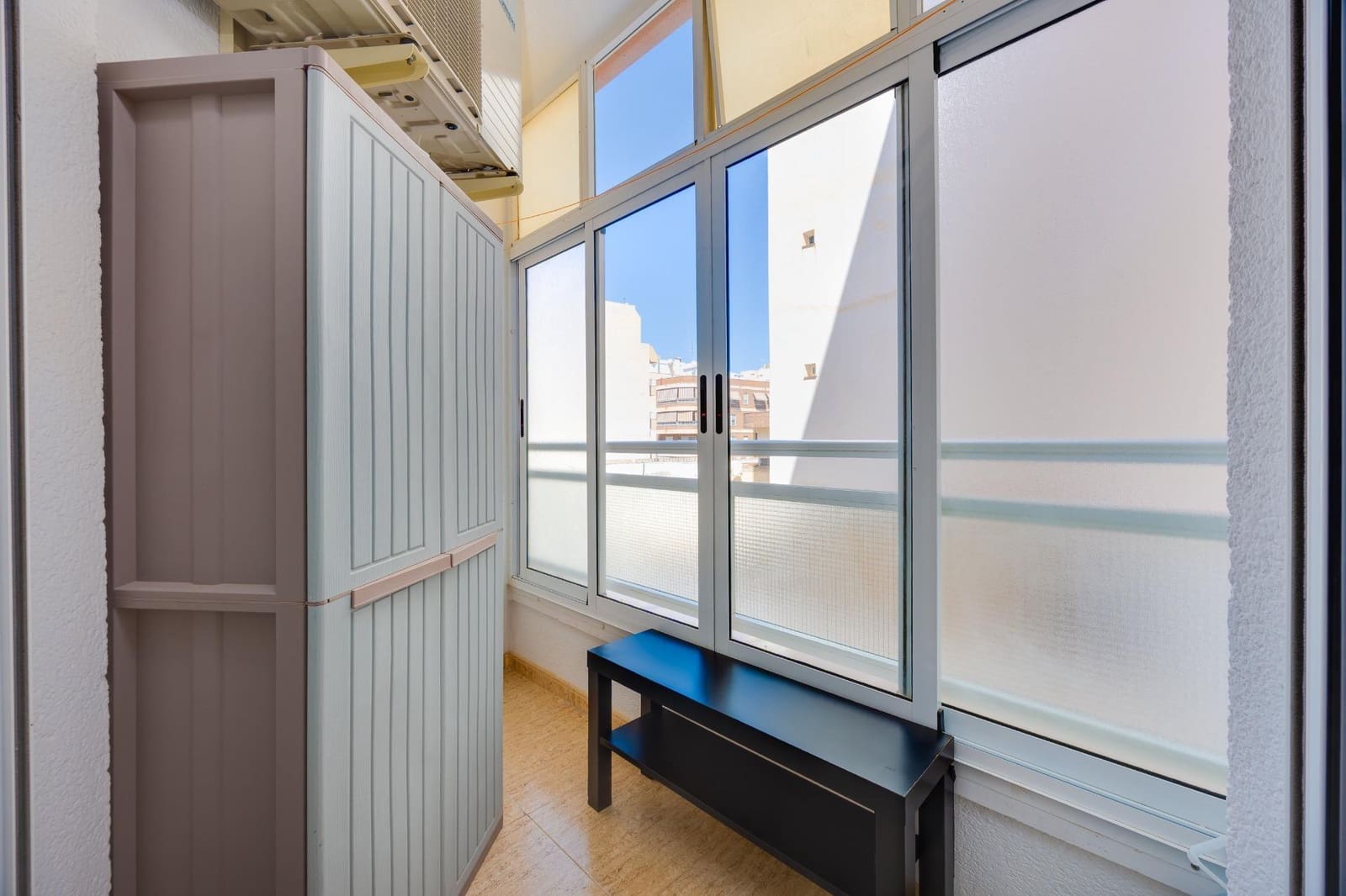 Apartamento de 1 habitación en Torrevieja en venta con garaje - 109.990 € (Ref: 10007198)