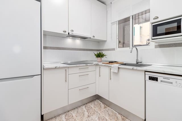 1 sovrum Lägenhet att hyra i Torrevieja - 600 € (Ref: 10047339)