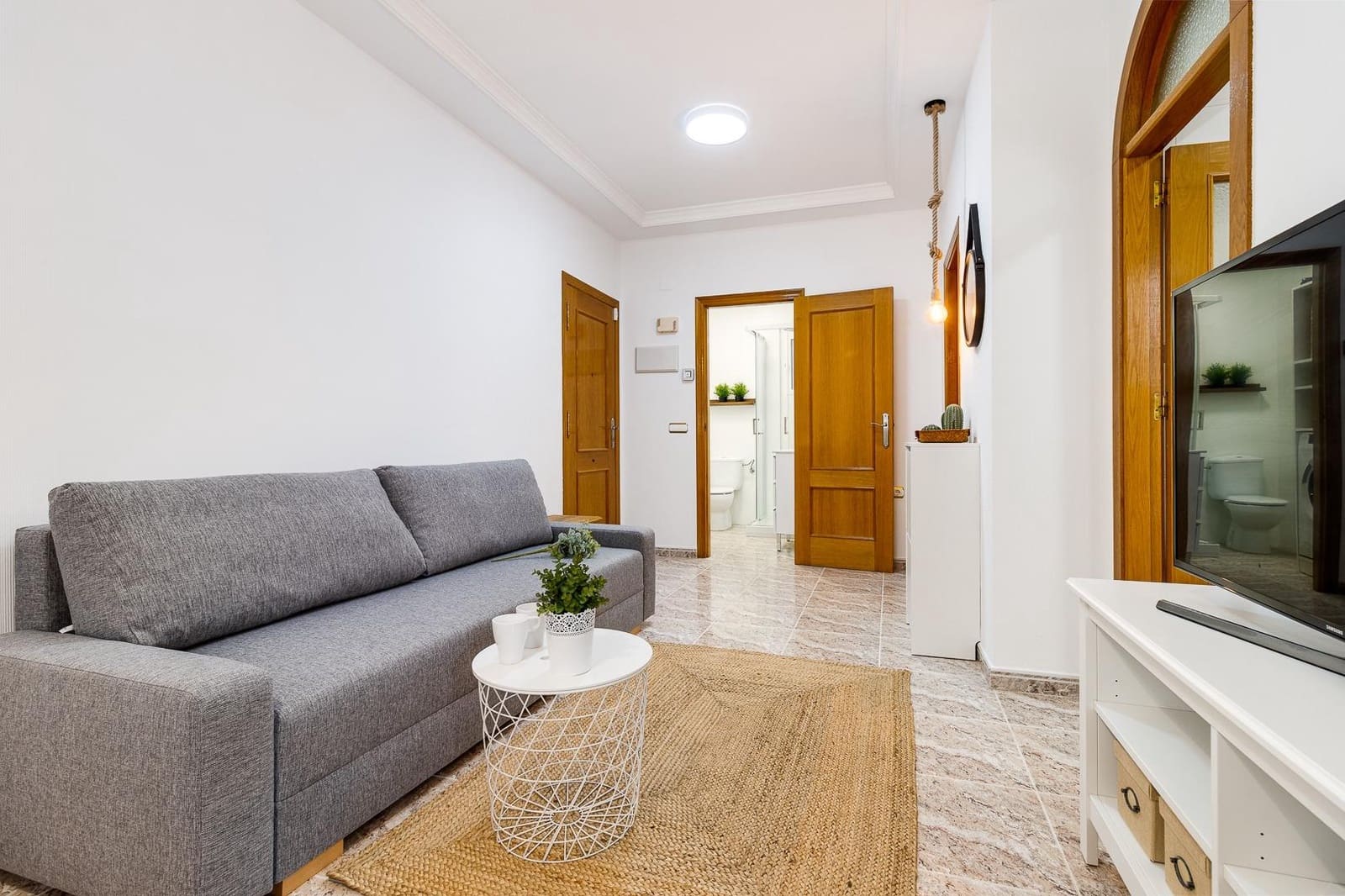 1 sovrum Lägenhet att hyra i Torrevieja - 600 € (Ref: 10047339)