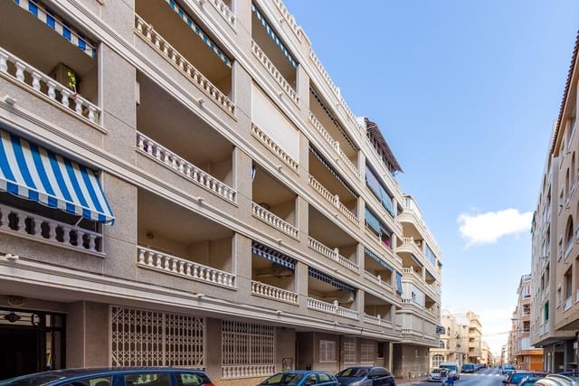 1 sovrum Lägenhet att hyra i Torrevieja - 600 € (Ref: 10047339)