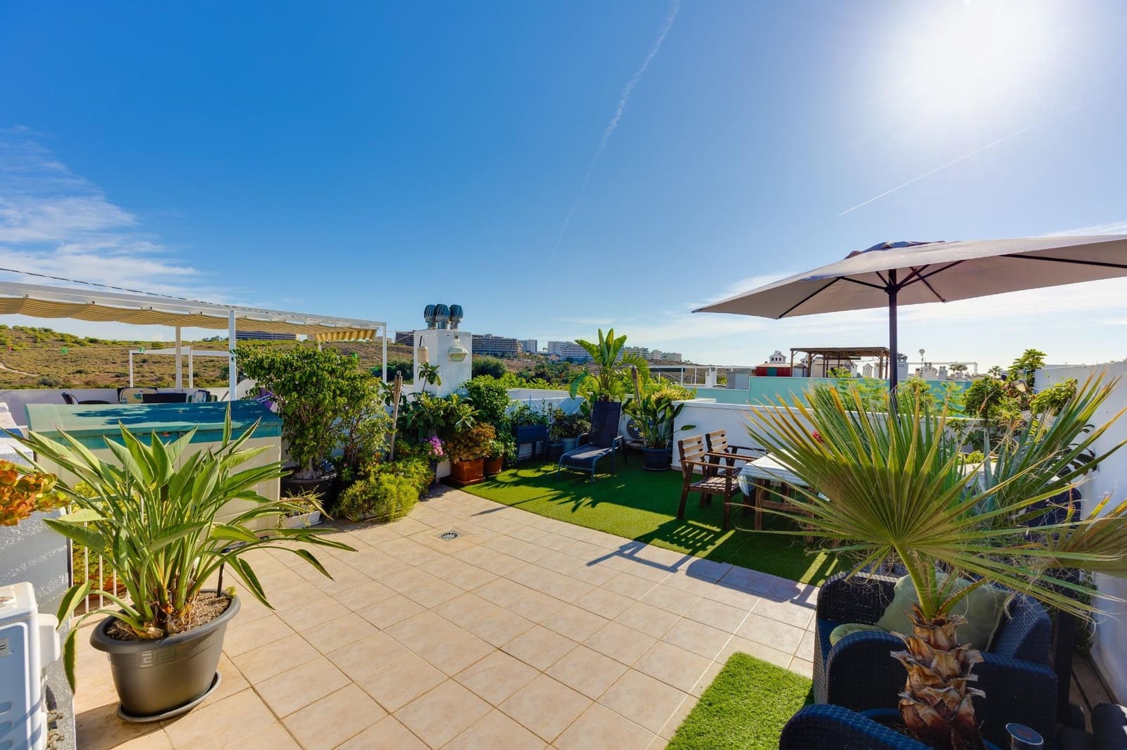 2 slaapkamer Bungalow te koop in Gran Alacant met zwembad garage - € 185.000 (Ref: 10090809)
