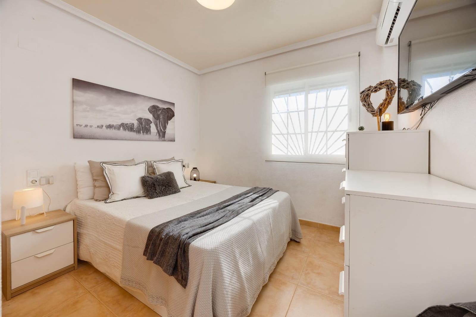 2 slaapkamer Bungalow te koop in Gran Alacant met zwembad garage - € 185.000 (Ref: 10090809)