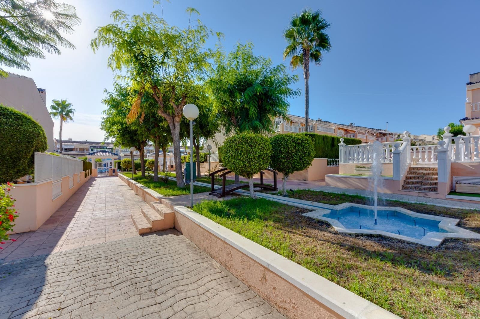 2 slaapkamer Bungalow te koop in Gran Alacant met zwembad garage - € 185.000 (Ref: 10090809)