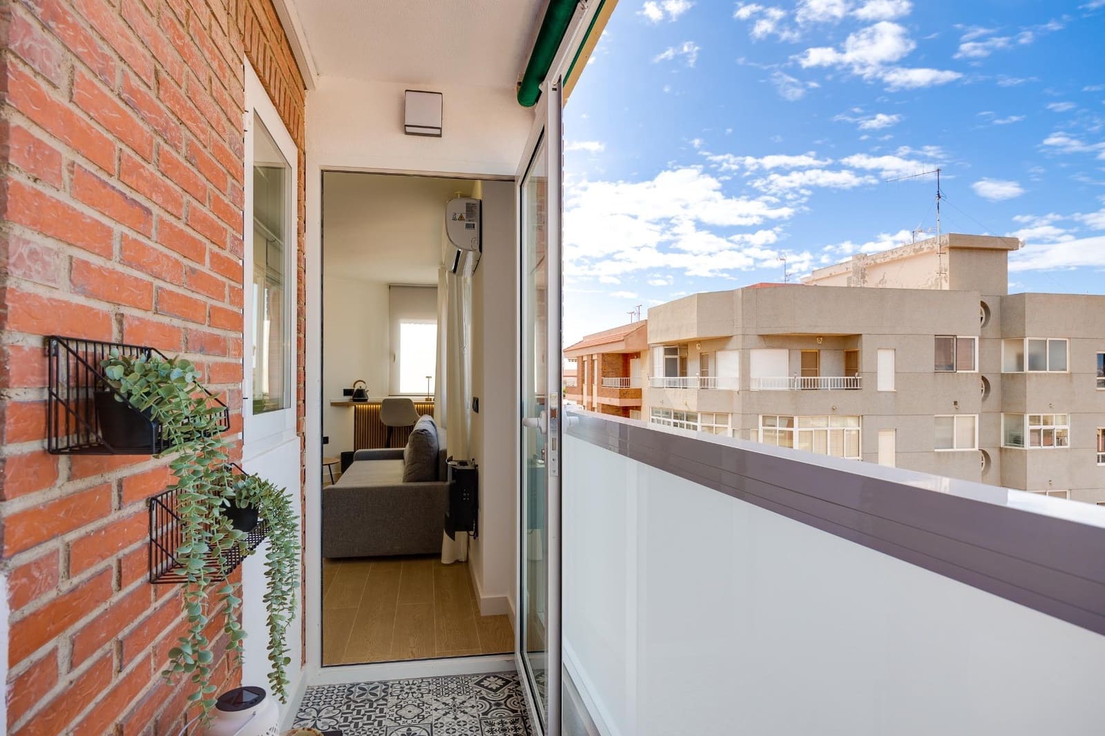 1 quarto Apartamento para arrendamento para férias em Torrevieja com piscina - 350 € (Ref: 8910998)