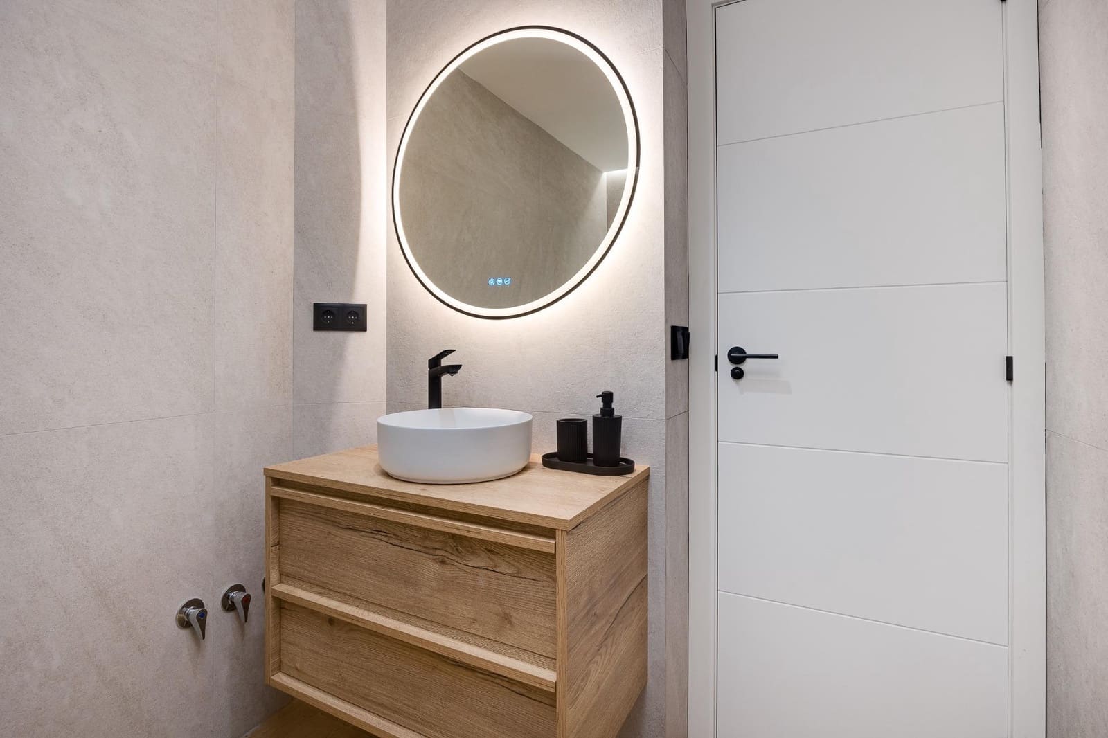 1 quarto Apartamento para arrendamento para férias em Torrevieja com piscina - 350 € (Ref: 8910998)