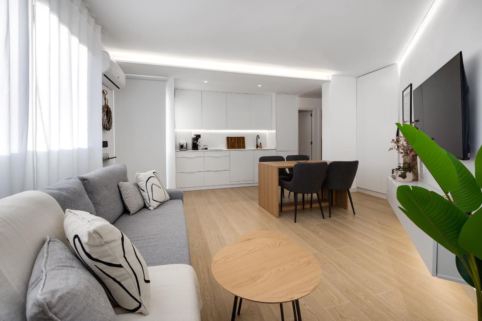 1 quarto Apartamento para arrendamento para férias em Torrevieja com piscina - 350 € (Ref: 8910998)