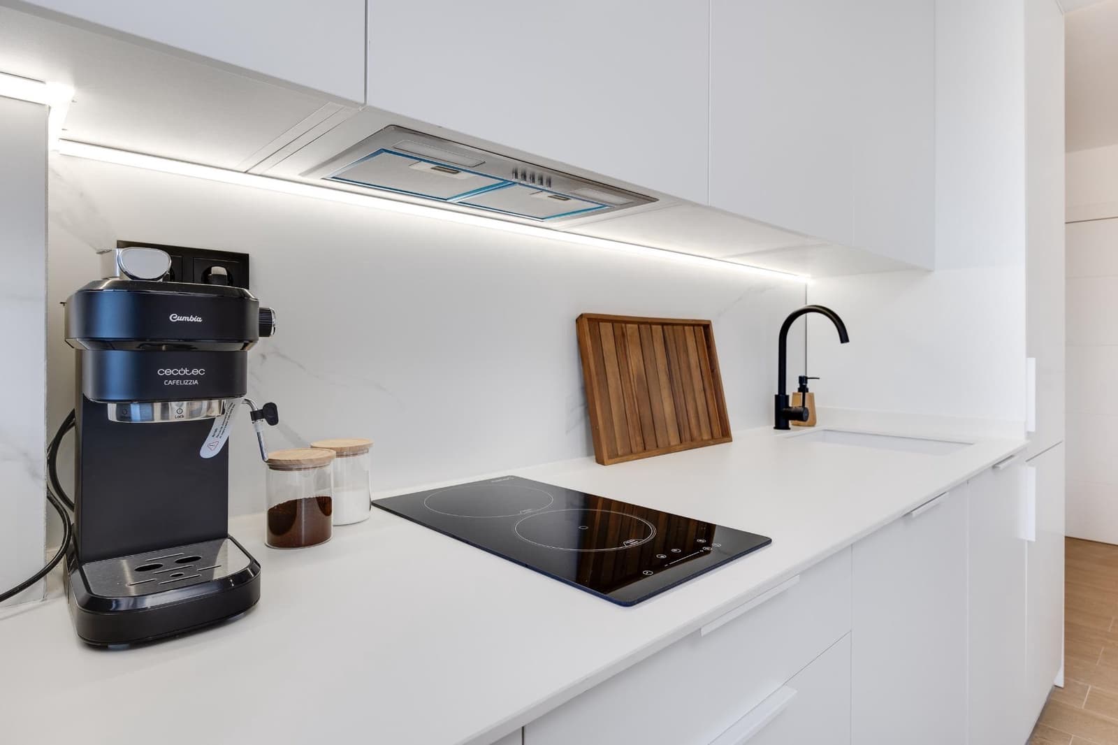 1 quarto Apartamento para arrendamento para férias em Torrevieja com piscina - 413 € (Ref: 8911000)