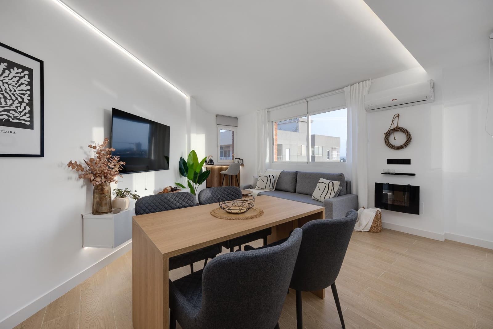 1 quarto Apartamento para arrendamento para férias em Torrevieja com piscina - 413 € (Ref: 8911000)