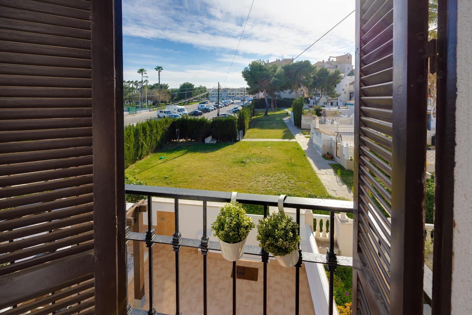 2 bedroom Apartment for sale in Torrevieja with pool - € 229,000 (Ref: 9622382)