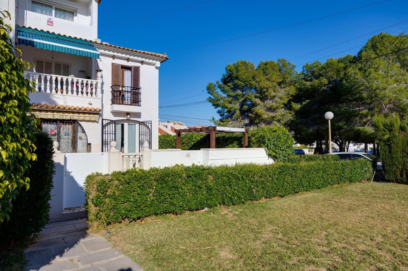 2 bedroom Apartment for sale in Torrevieja with pool - € 229,000 (Ref: 9622382)