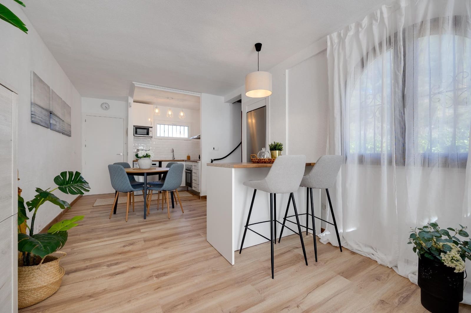 2 soveværelse Lejlighed til salg i Torrevieja med swimmingpool garage - € 216.000 (Ref: 9876403)