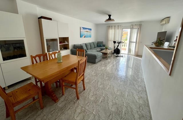 4 soveværelse Rækkehus til salg i Marratxí med garage - € 560.000 (Ref: 9134335)