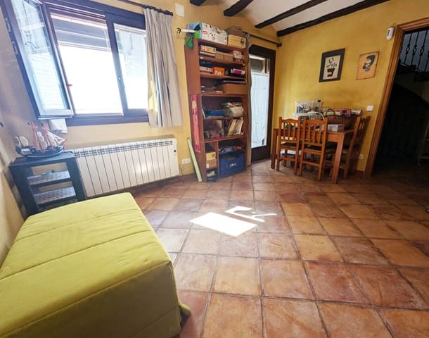 4 bedroom Townhouse for sale in El Pinell de Brai with garage - € 248,000 (Ref: 9523266)