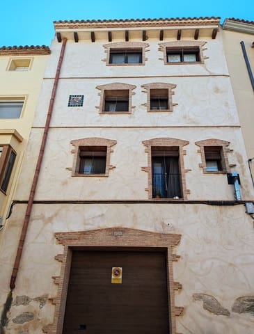 4 bedroom Townhouse for sale in El Pinell de Brai with garage - € 248,000 (Ref: 9523266)