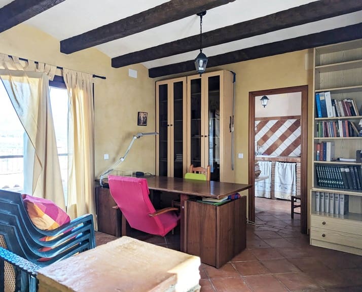 4 bedroom Townhouse for sale in El Pinell de Brai with garage - € 248,000 (Ref: 9523266)