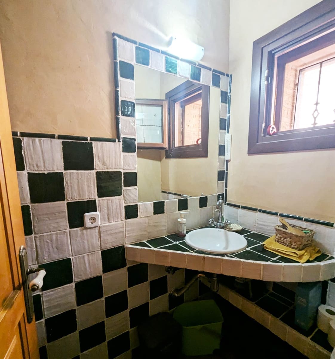 4 bedroom Townhouse for sale in El Pinell de Brai with garage - € 248,000 (Ref: 9523266)