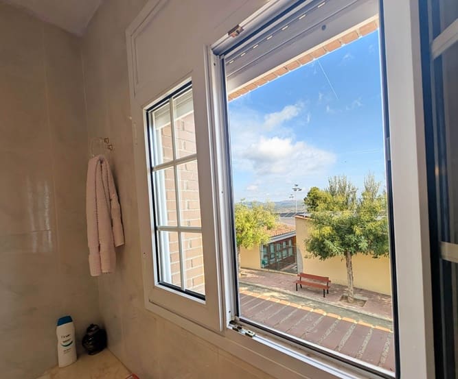 3 sypialnia Dom na sprzedaż w Rasquera z garażem - 240 000 € (Ref: 9523478)