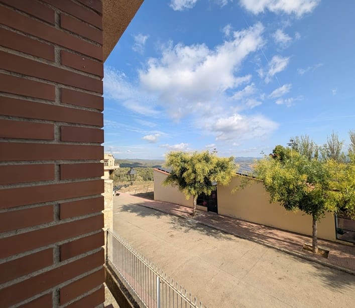 3 sypialnia Dom na sprzedaż w Rasquera z garażem - 240 000 € (Ref: 9523478)