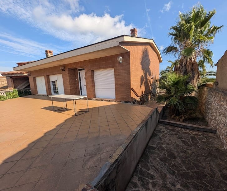 3 sypialnia Dom na sprzedaż w Rasquera z garażem - 240 000 € (Ref: 9523478)