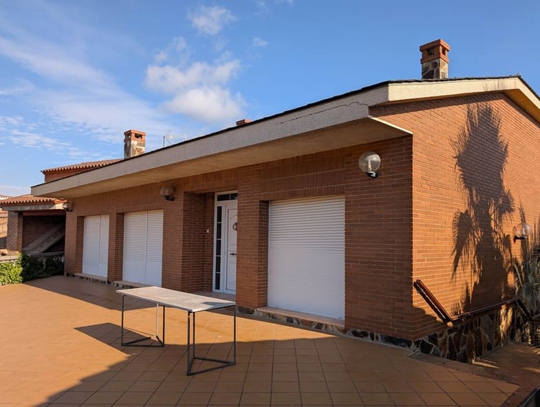 3 sypialnia Dom na sprzedaż w Rasquera z garażem - 240 000 € (Ref: 9523478)