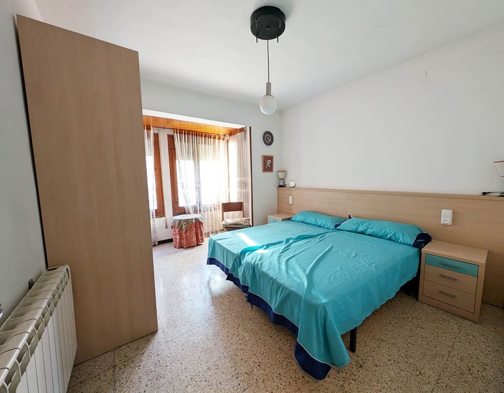 5 soveværelse Byhus til salg i El Perello med garage - € 188.000 (Ref: 9525008)