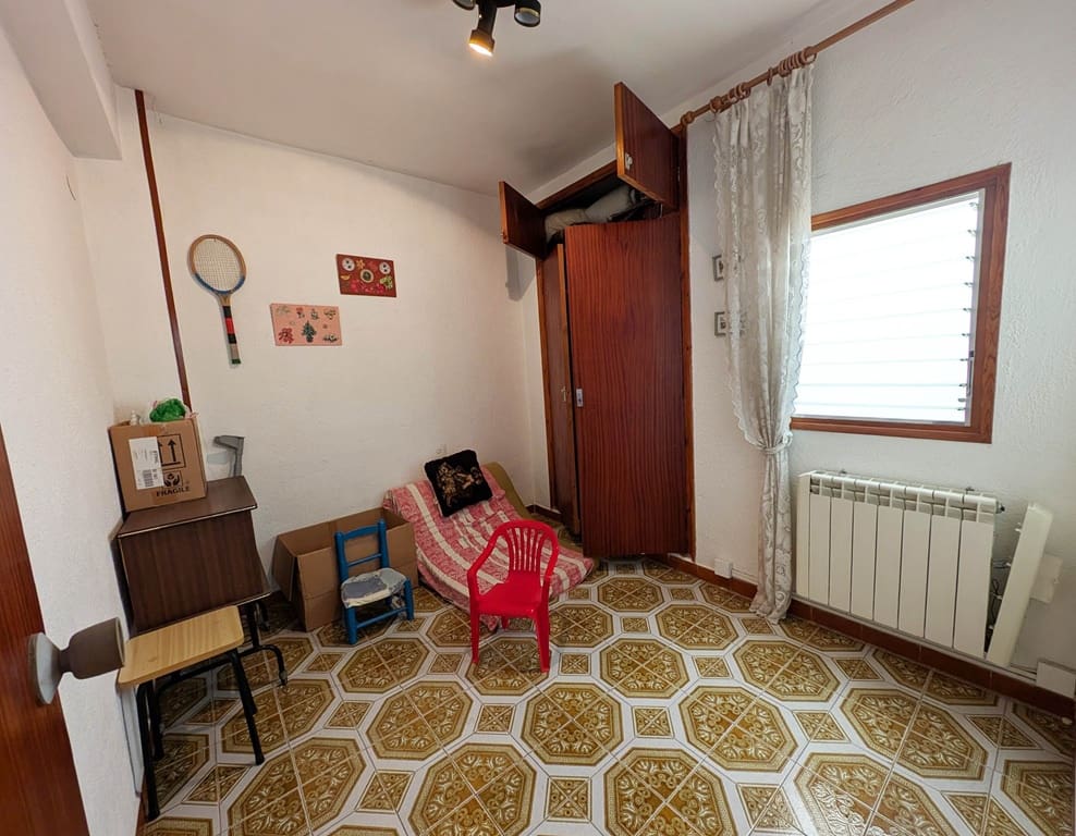 5 soveværelse Byhus til salg i El Perello med garage - € 188.000 (Ref: 9525008)