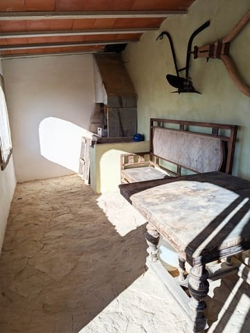 2 soverom Finca/Herregård til salgs i Gandesa med svømmebasseng garasje - € 172 000 (Ref: 9742145)