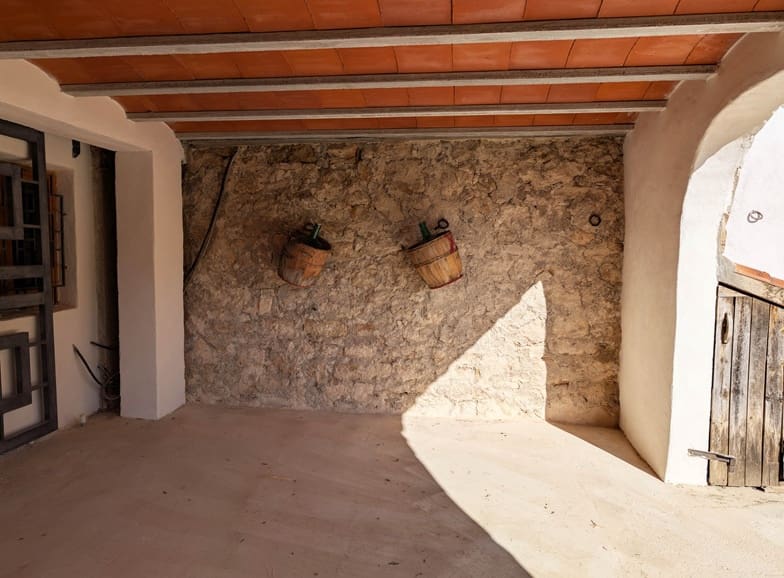 2 soverom Finca/Herregård til salgs i Gandesa med svømmebasseng garasje - € 172 000 (Ref: 9742145)