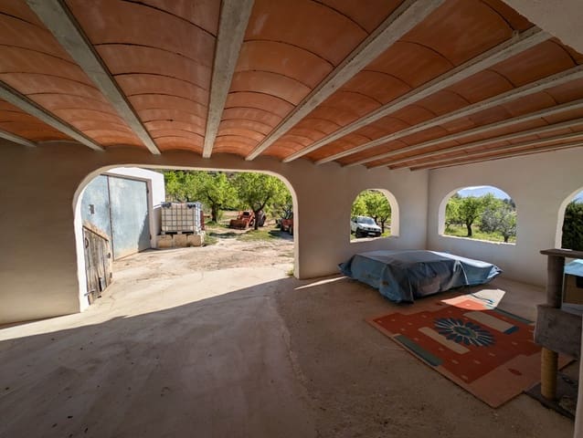 2 soverom Finca/Herregård til salgs i Gandesa med svømmebasseng garasje - € 172 000 (Ref: 9742145)