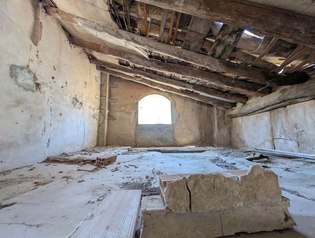 Casa em Banda para venda em Rasquera com garagem - 10 000 € (Ref: 9789530)