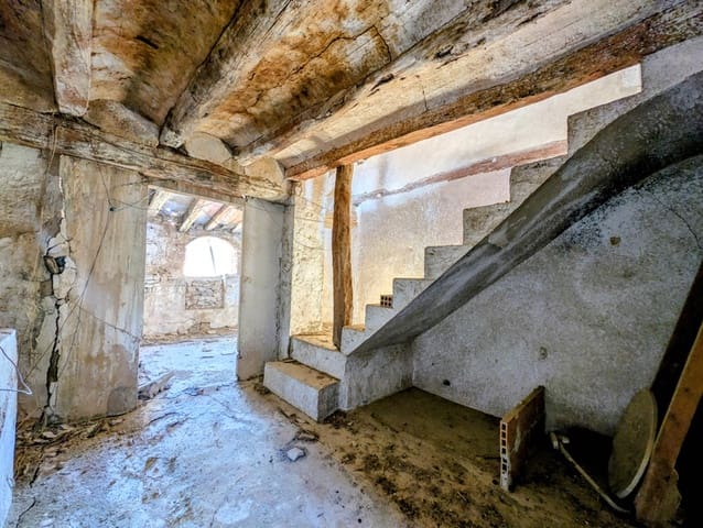 Casa em Banda para venda em Rasquera com garagem - 10 000 € (Ref: 9789530)