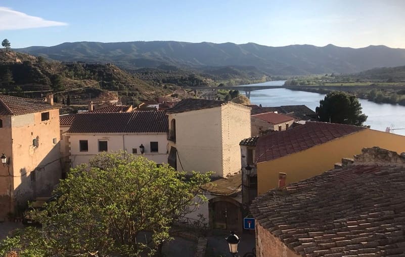 3 slaapkamer Huis te koop in Riba-roja d'Ebre - € 160.000 (Ref: 9885297)