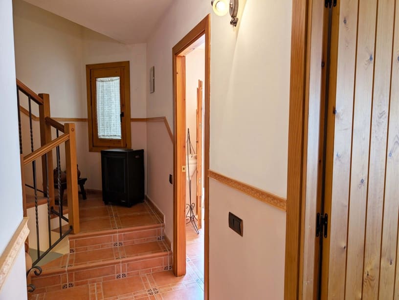 3 slaapkamer Huis te koop in Riba-roja d'Ebre - € 160.000 (Ref: 9885297)