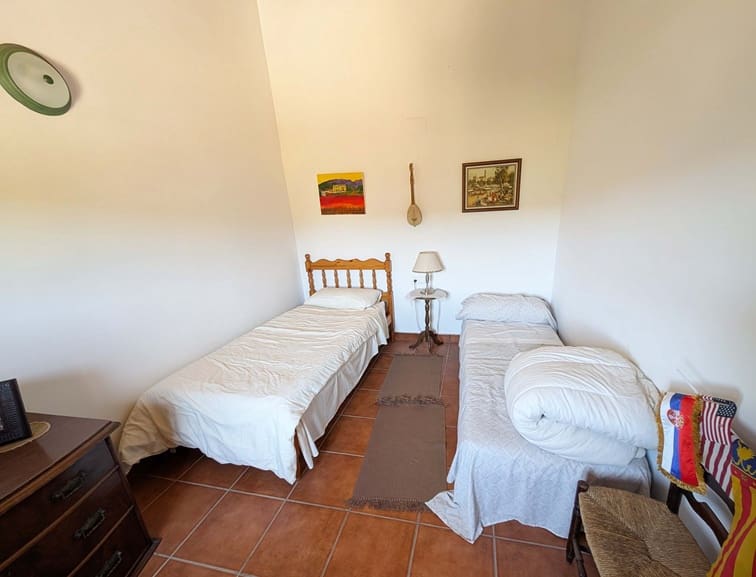 3 soverom Finca/Herregård til salgs i Garcia - € 189 000 (Ref: 9902408)