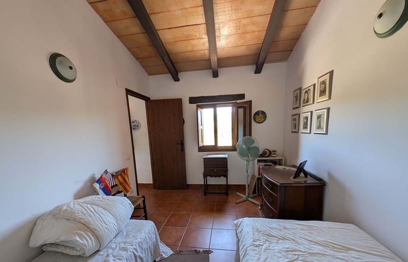 3 soverom Finca/Herregård til salgs i Garcia - € 189 000 (Ref: 9902408)