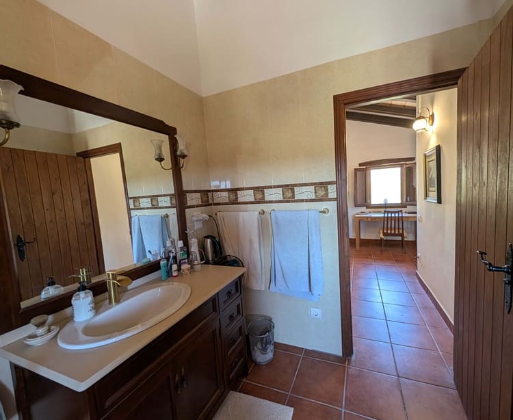3 soverom Finca/Herregård til salgs i Garcia - € 189 000 (Ref: 9902408)