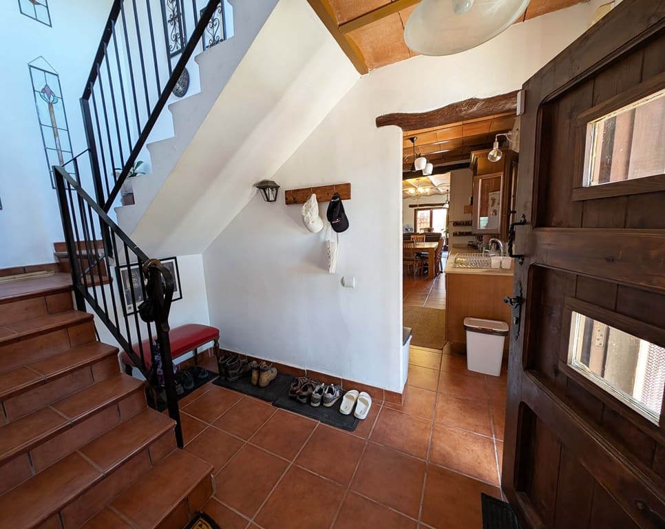 3 soverom Finca/Herregård til salgs i Garcia - € 189 000 (Ref: 9902408)