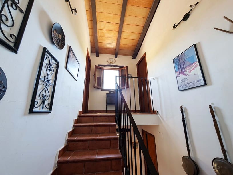 3 soverom Finca/Herregård til salgs i Garcia - € 189 000 (Ref: 9902408)